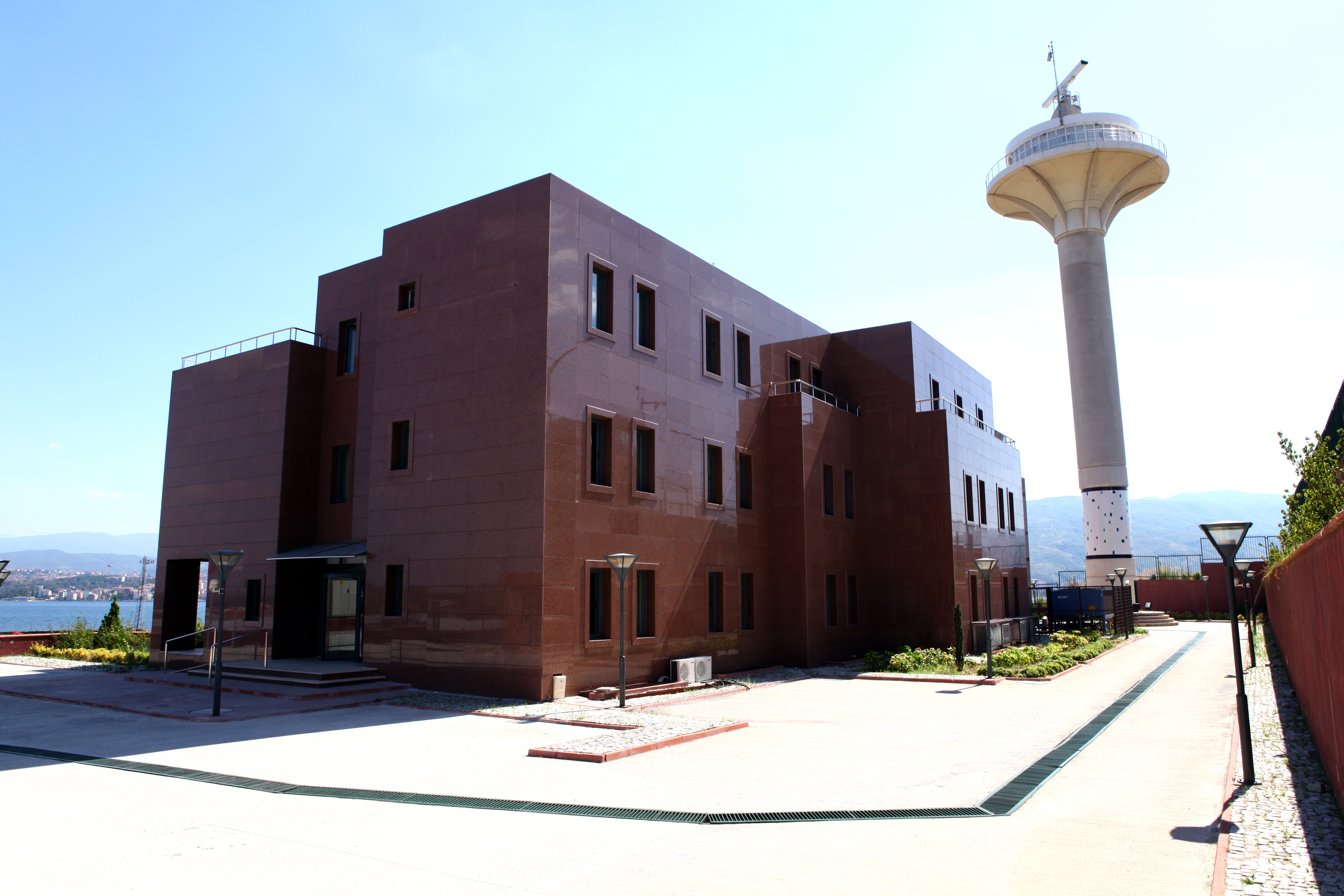 İzmit - Gemi Trafik Hizmetleri Merkezi (GTHM) İle Trafik Gözlem İstasyonları (TGİ) Yapım İşi